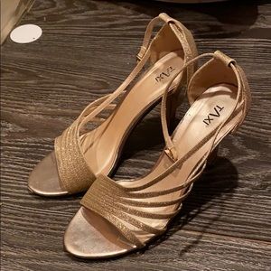 Beautiful Taxi Heels